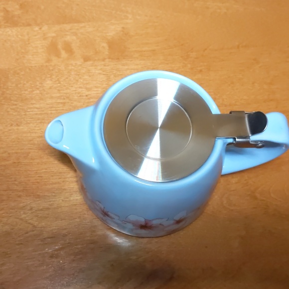 Single serving Blue Sakura teapot with strainer - Picture 4 of 6
